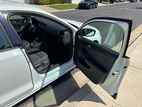 Used 2014 Volkswagen Jetta S image 15