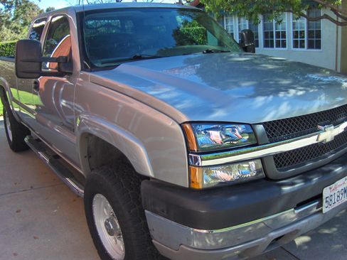 Used 2006 Chevrolet Silverado 2500 LT w/ Heavy-Duty Power Package image 10