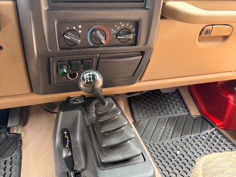 Used 2000 Jeep Wrangler SE AWD/4WD image 8