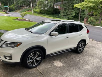 Used 2017 Nissan Rogue SL w/ SL Premium Package