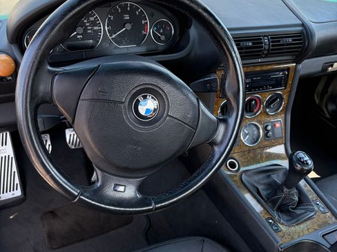Used 2001 BMW Z3 2.5i image 9
