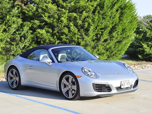 Used 2017 Porsche 911 Carrera S RWD image 2