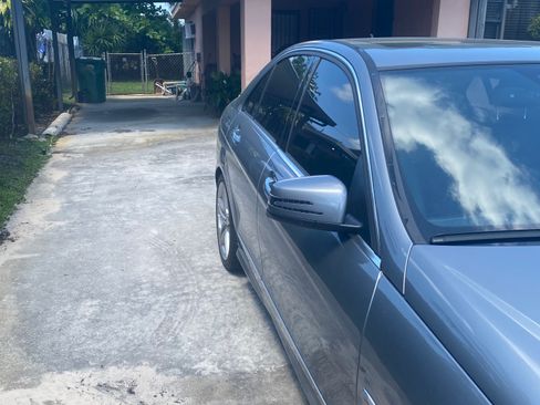 Used 2012 Mercedes-Benz C 250 Sedan image 8