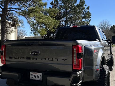 Used 2023 Ford F350 Lariat w/ Lariat Ultimate Package image 13