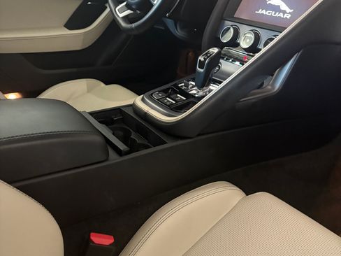 Used 2019 Jaguar F-TYPE Coupe RWD image 13