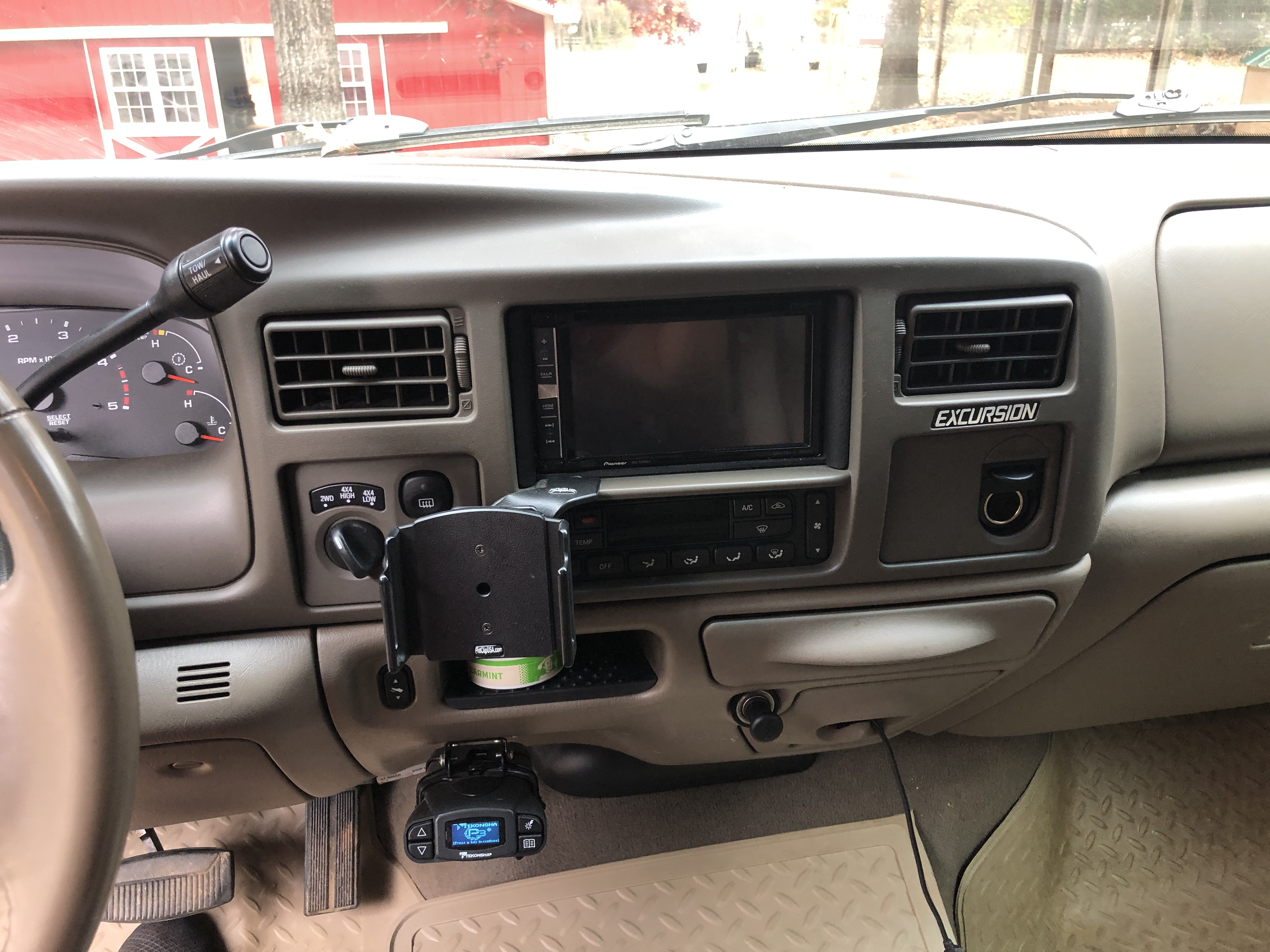 Used 2004 Ford Excursion Limited AWD/4WD image 10