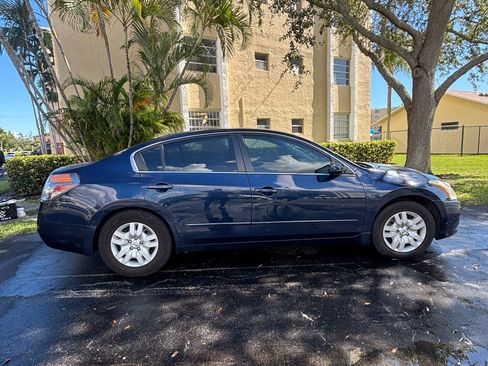 Used 2011 Nissan Altima 2.5 S image 5