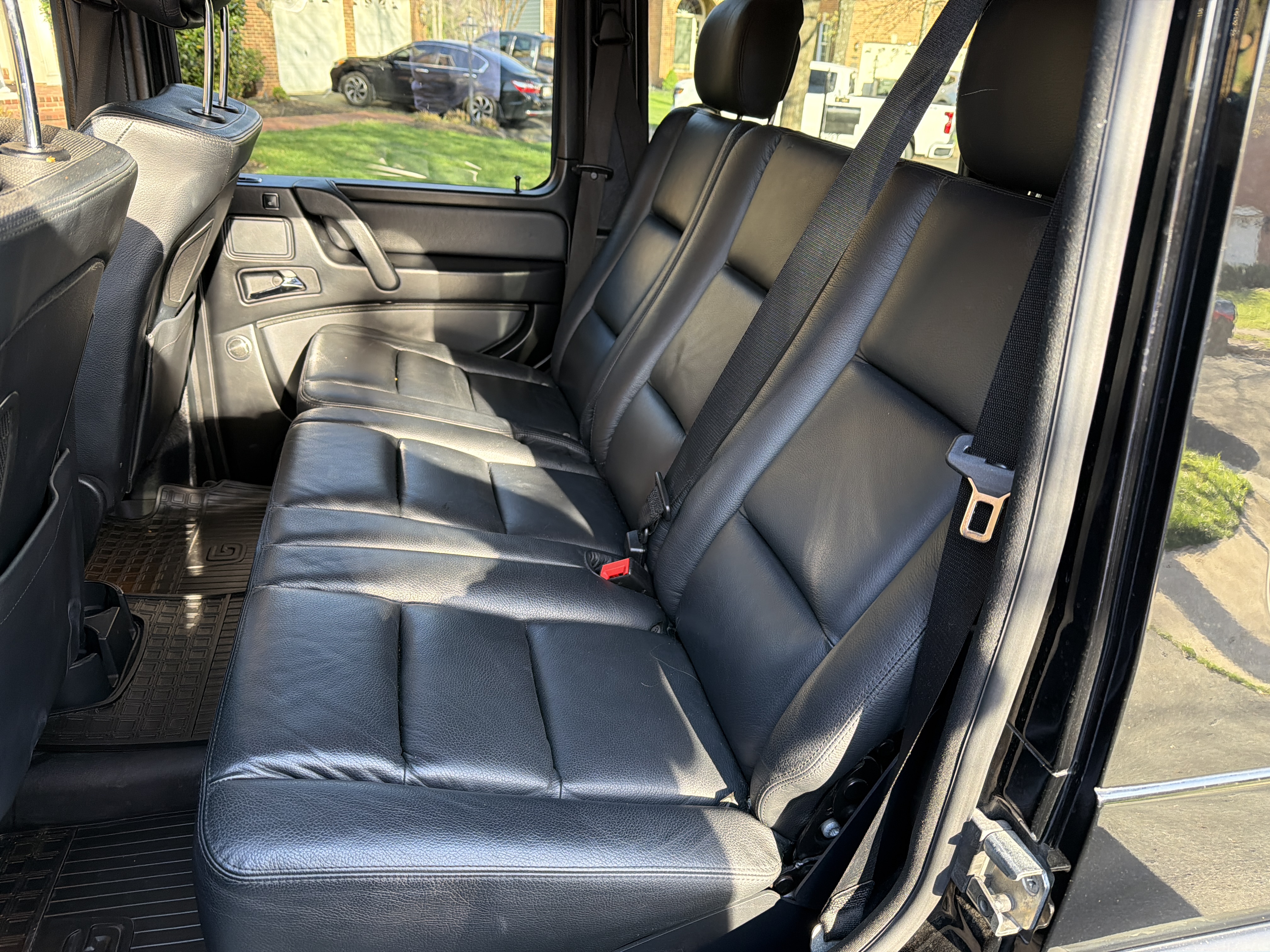 Used 2015 Mercedes-Benz G 550 image 2
