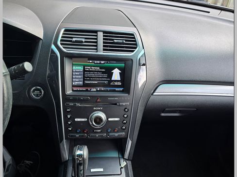 Used 2016 Ford Explorer Sport w/ Equipment Group 401A image 8