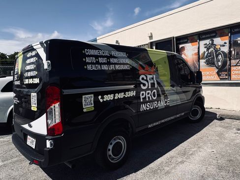 Used 2024 Ford Transit 250 Low Roof w/ Load Area Protection Package RWD image 2