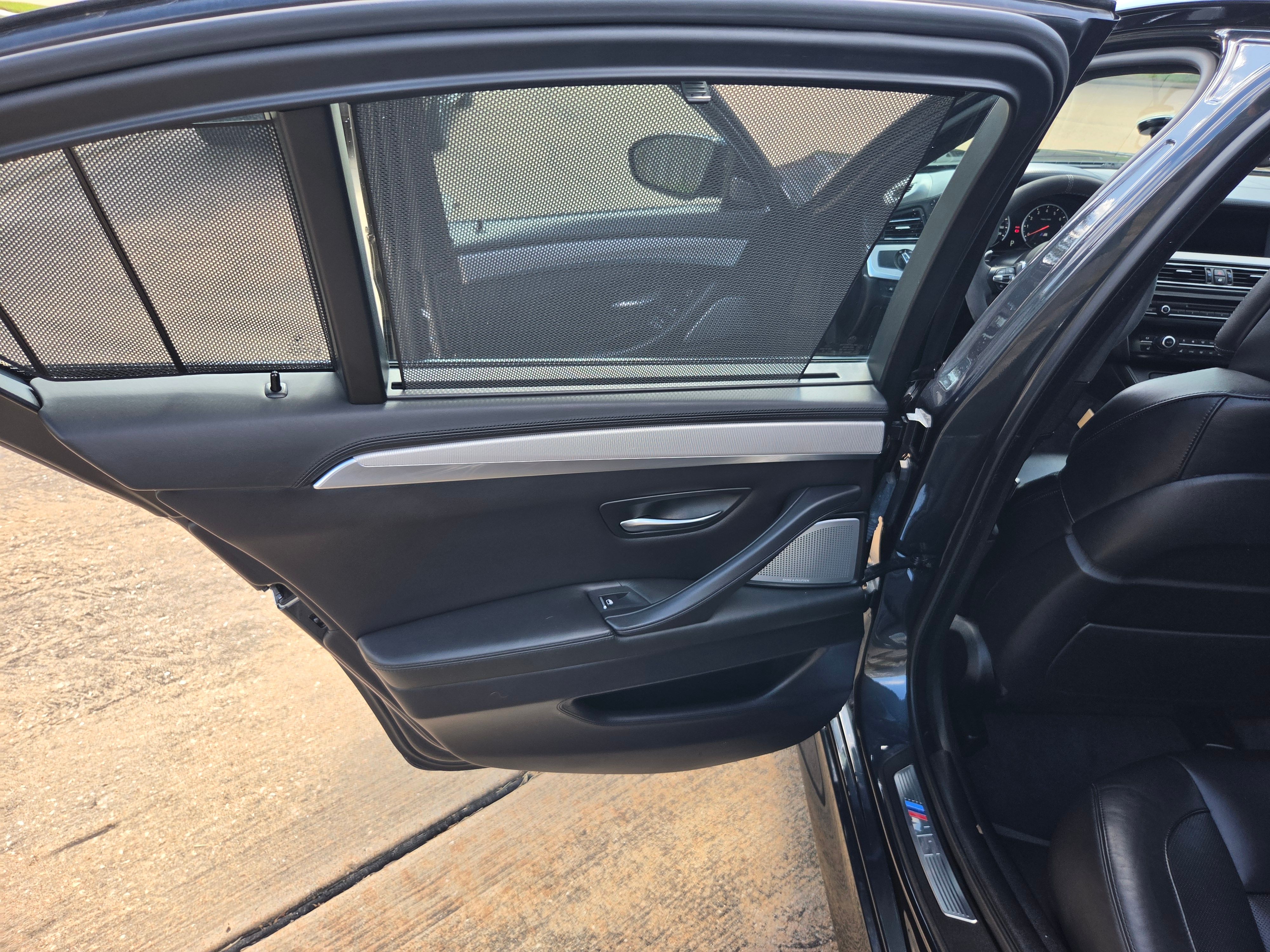 Used 2015 BMW M5 RWD image 10