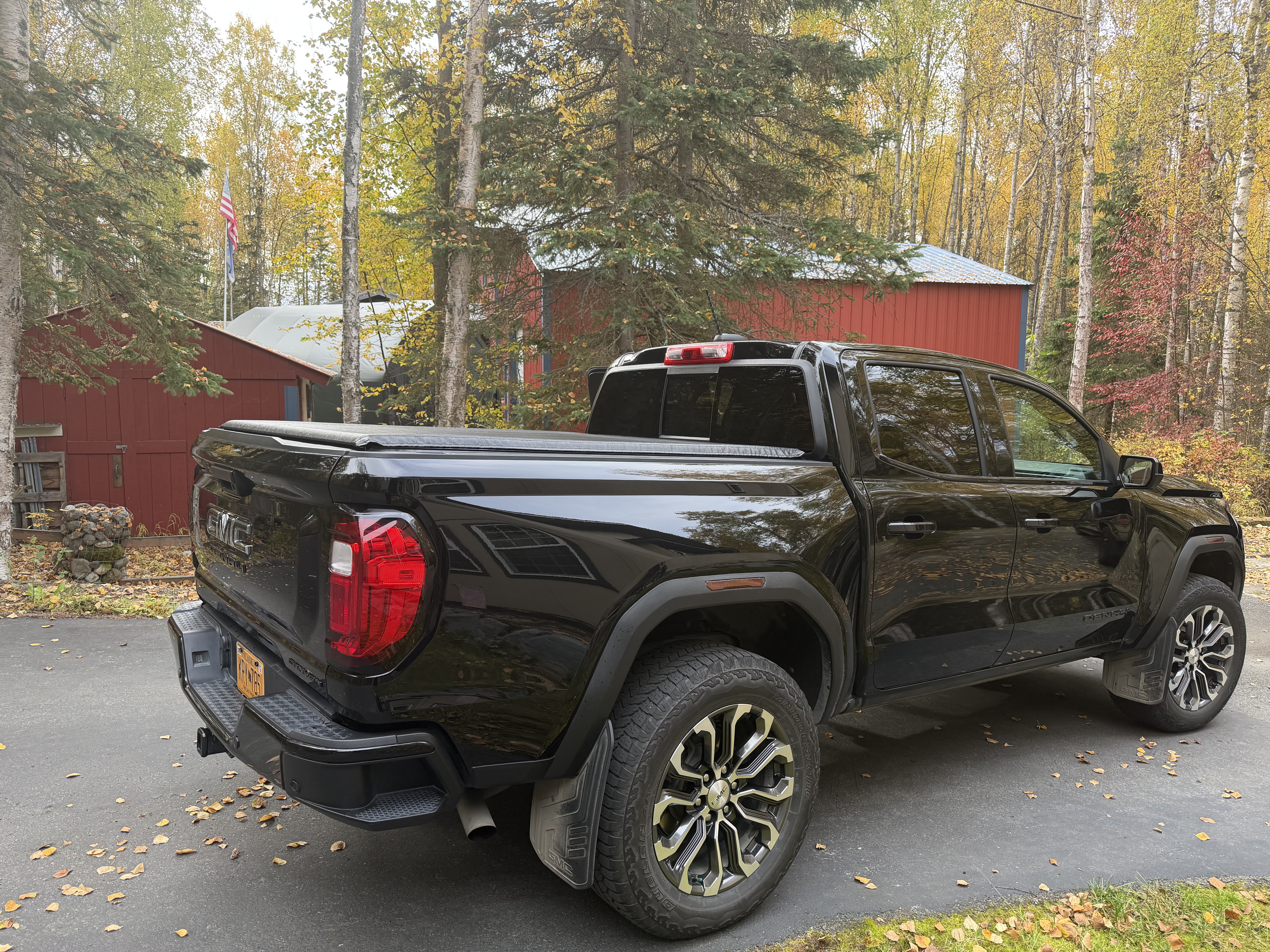 Used 2023 GMC Canyon Denali AWD/4WD image 6
