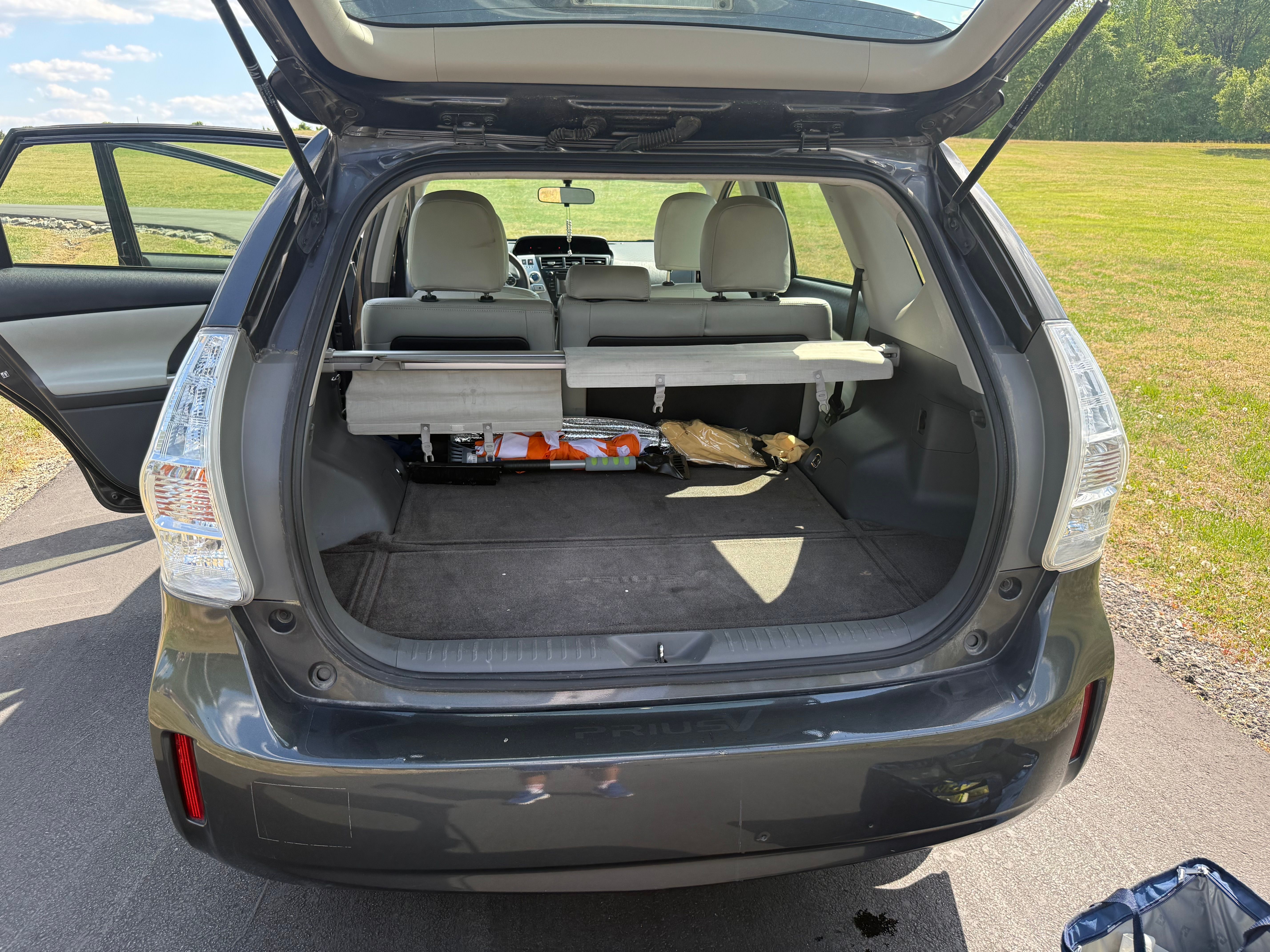 Used 2014 Toyota Prius V Three FWD image 12