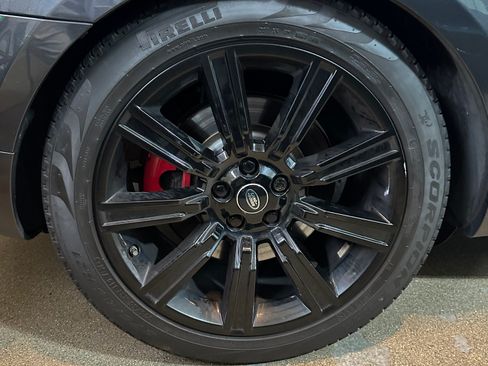 Used 2018 Land Rover Range Rover Sport HSE Dynamic AWD/4WD image 12