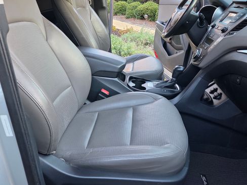 Used 2013 Hyundai Santa Fe Sport image 14