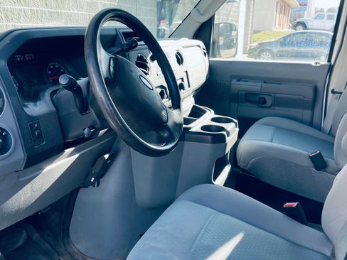 Used 2013 Ford E-150 and Econoline 150 w/ Commercial Cargo Van Pkg image 4
