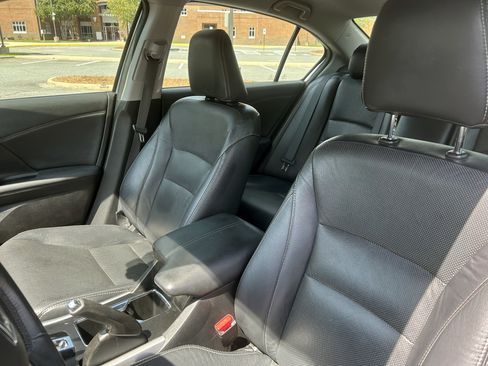 Used 2014 Honda Accord Sport image 16