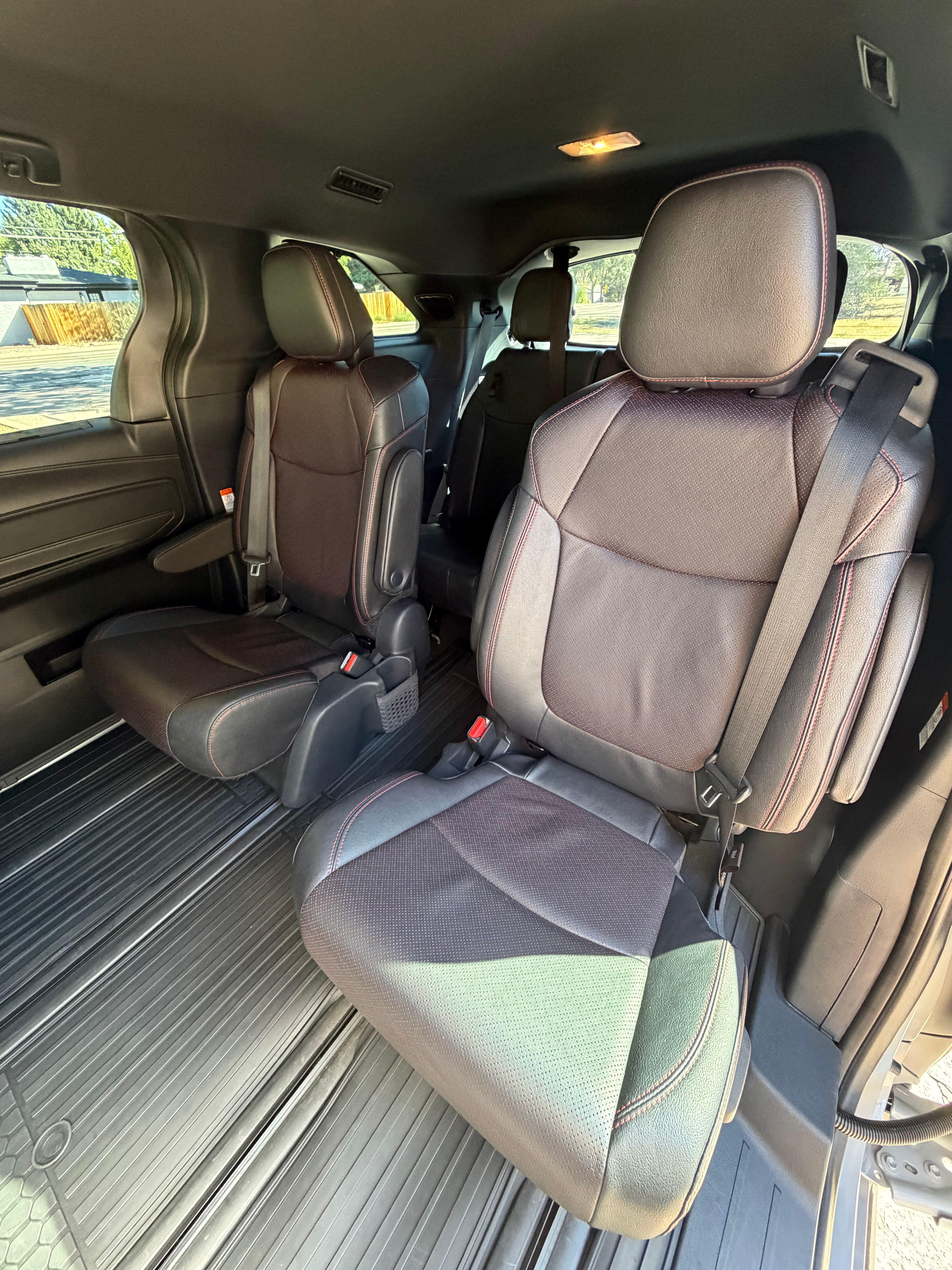 Used 2025 Toyota Sienna XSE w/ XSE Premium Package AWD/4WD image 14