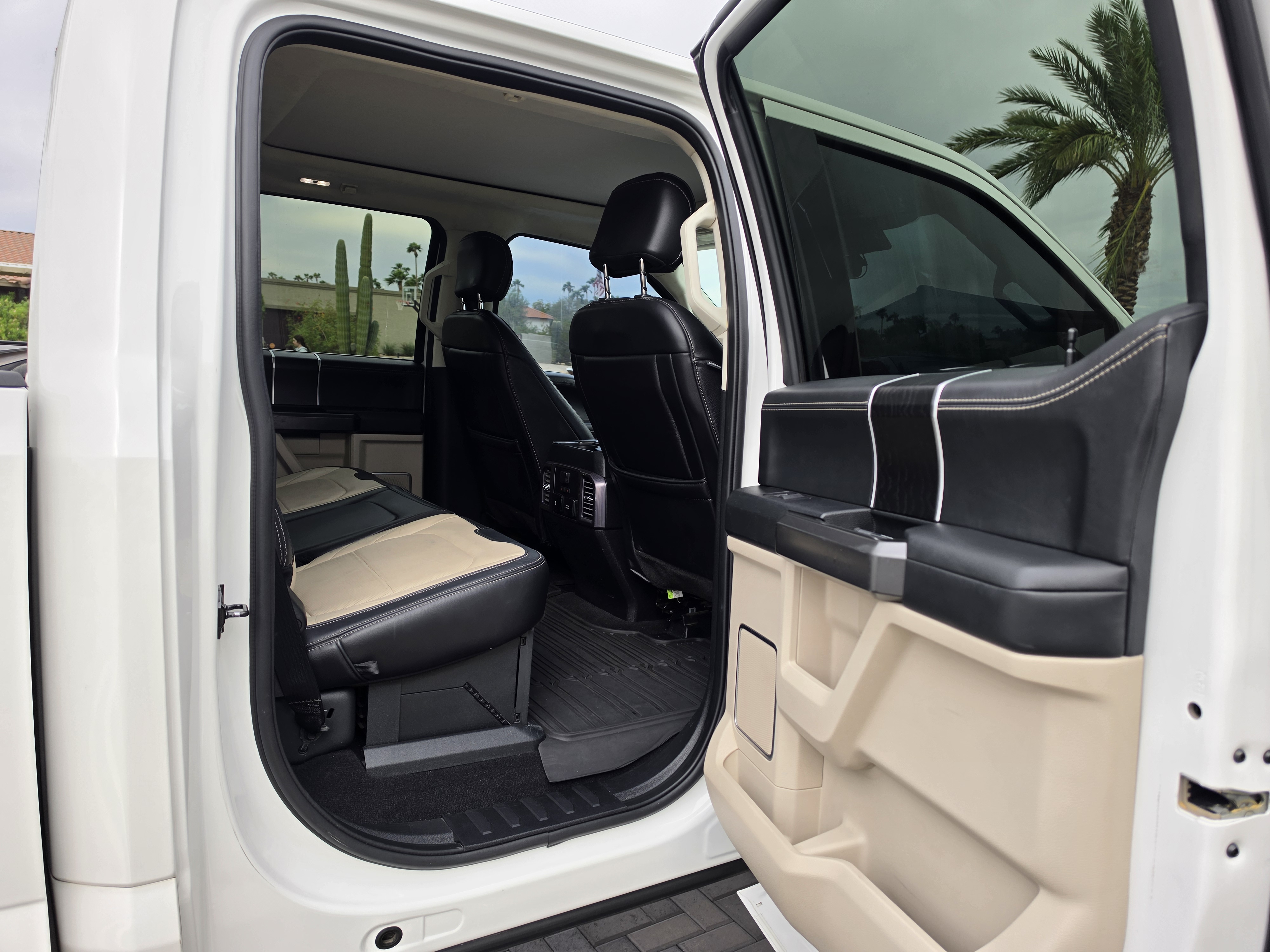 Used 2020 Ford F350 Limited AWD/4WD image 16