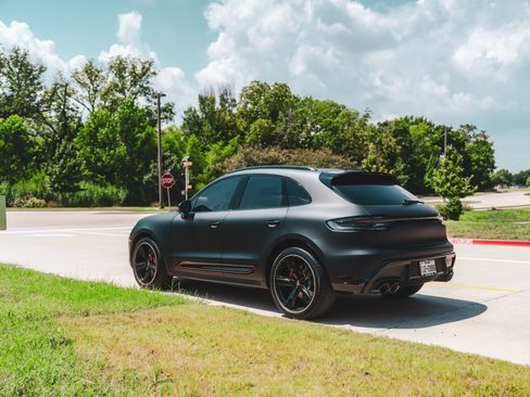 Used 2024 Porsche Macan S AWD/4WD image 5