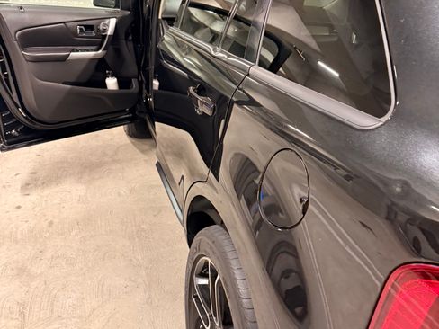 Used 2013 Ford Edge SEL image 11