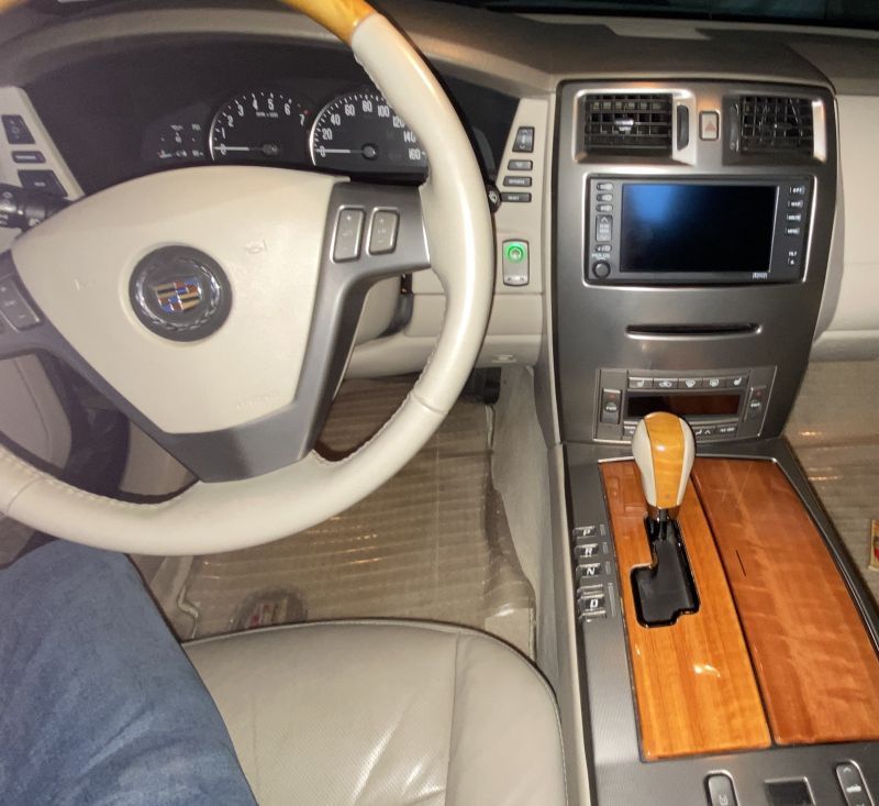 Used 2004 Cadillac XLR RWD image 4