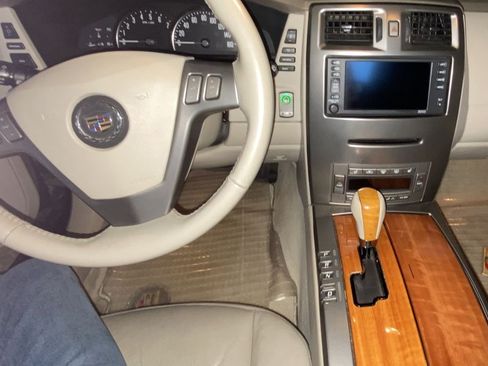 Used 2004 Cadillac XLR RWD image 4