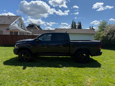 Used 2019 RAM 1500 Classic Warlock image 12