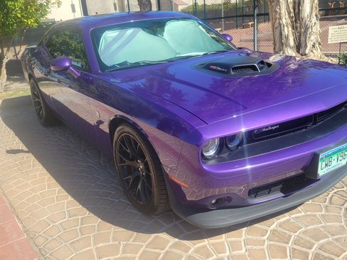 Used 2018 Dodge Challenger R/T Scat Pack image 2