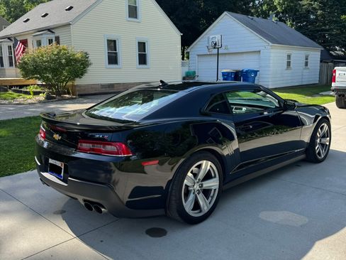 Used 2014 Chevrolet Camaro ZL1 RWD image 6