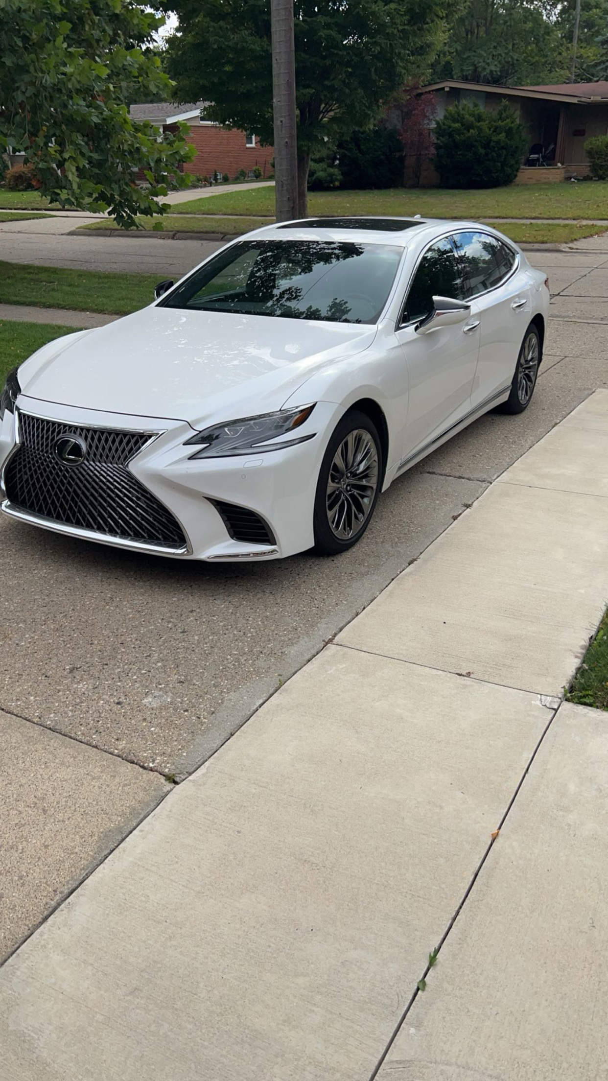 Used 2019 Lexus LS 500 AWD w/ Interior Upgrade Package image 2