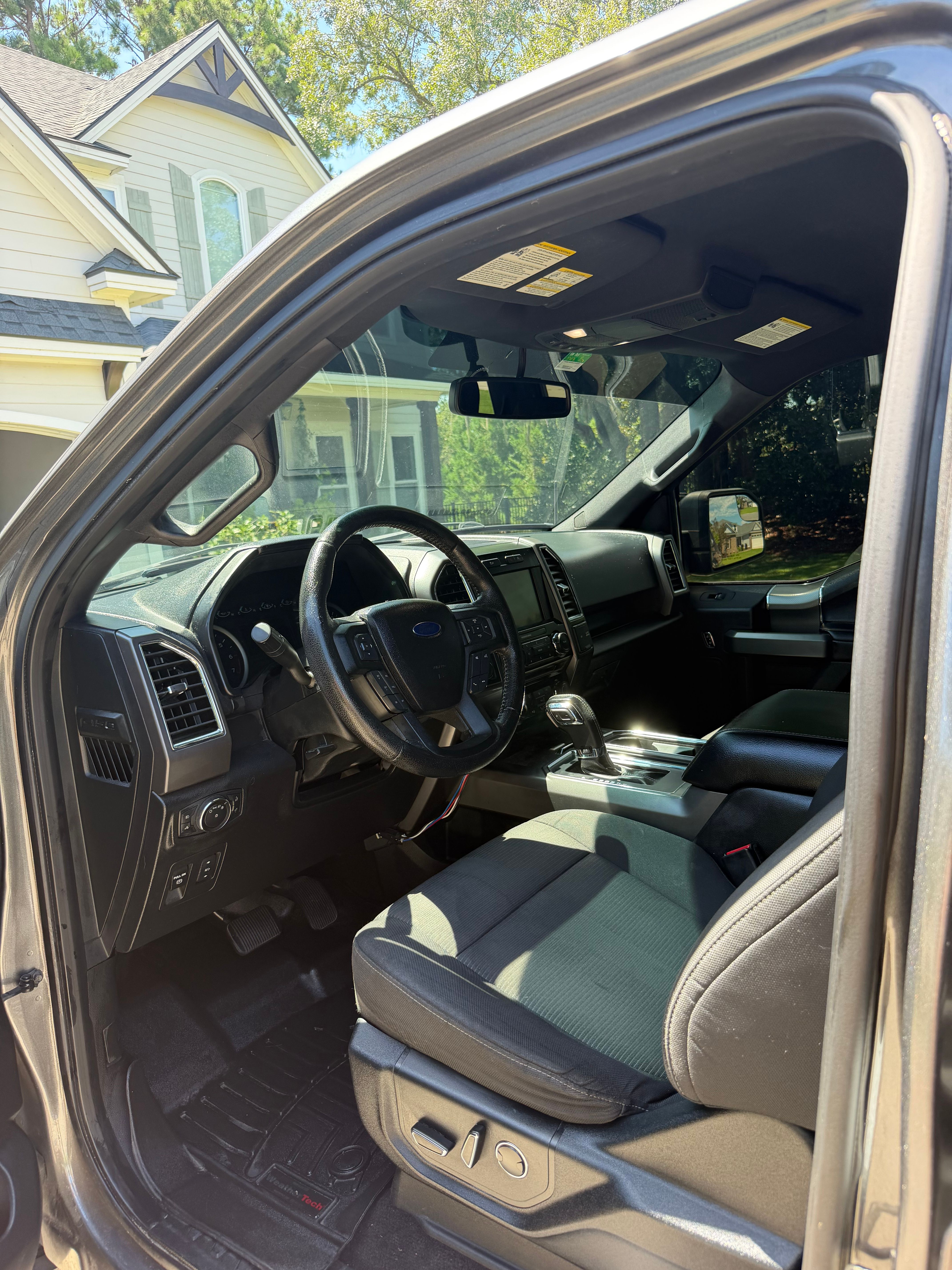 Used 2016 Ford F150 XLT w/ Equipment Group 302A Luxury AWD/4WD image 13