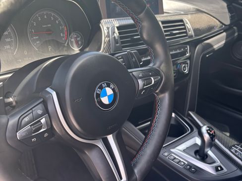Used 2018 BMW M4 Coupe w/ Competition Package image 8