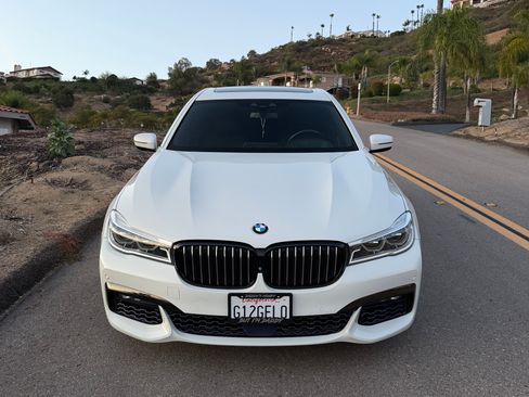 Used 2017 BMW 750i RWD image 6