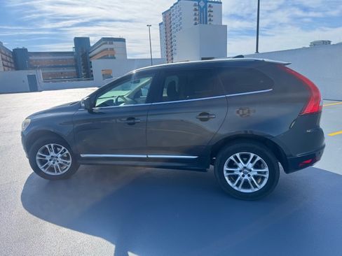 Used 2015 Volvo XC60 T5 Premier w/ Proximity Package image 14