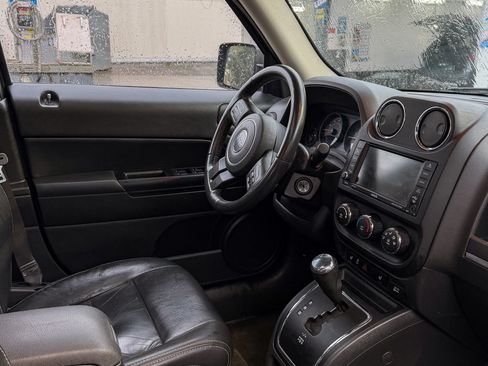 Used 2015 Jeep Patriot High Altitude image 5