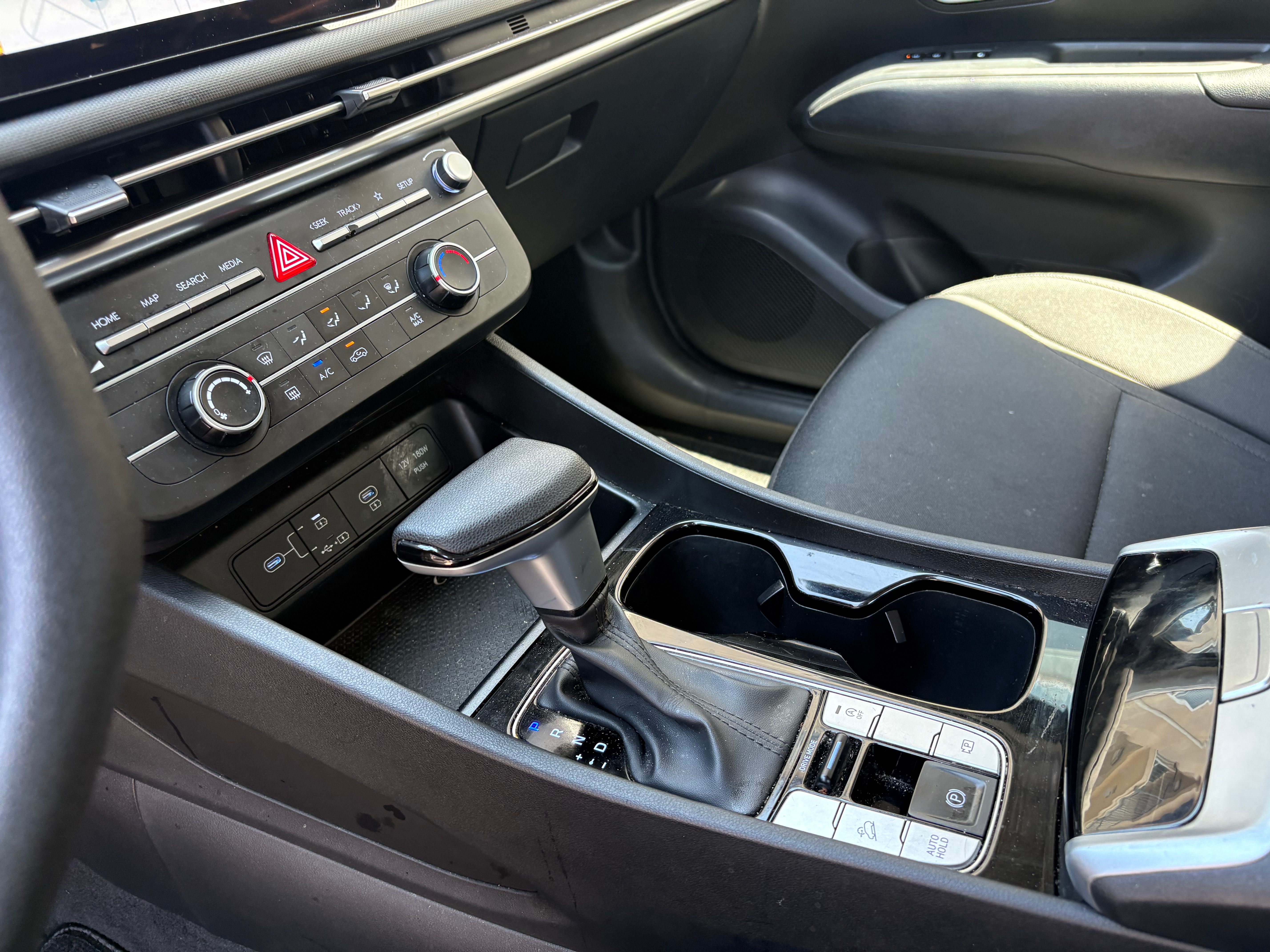 Used 2025 Hyundai Tucson SE FWD image 26