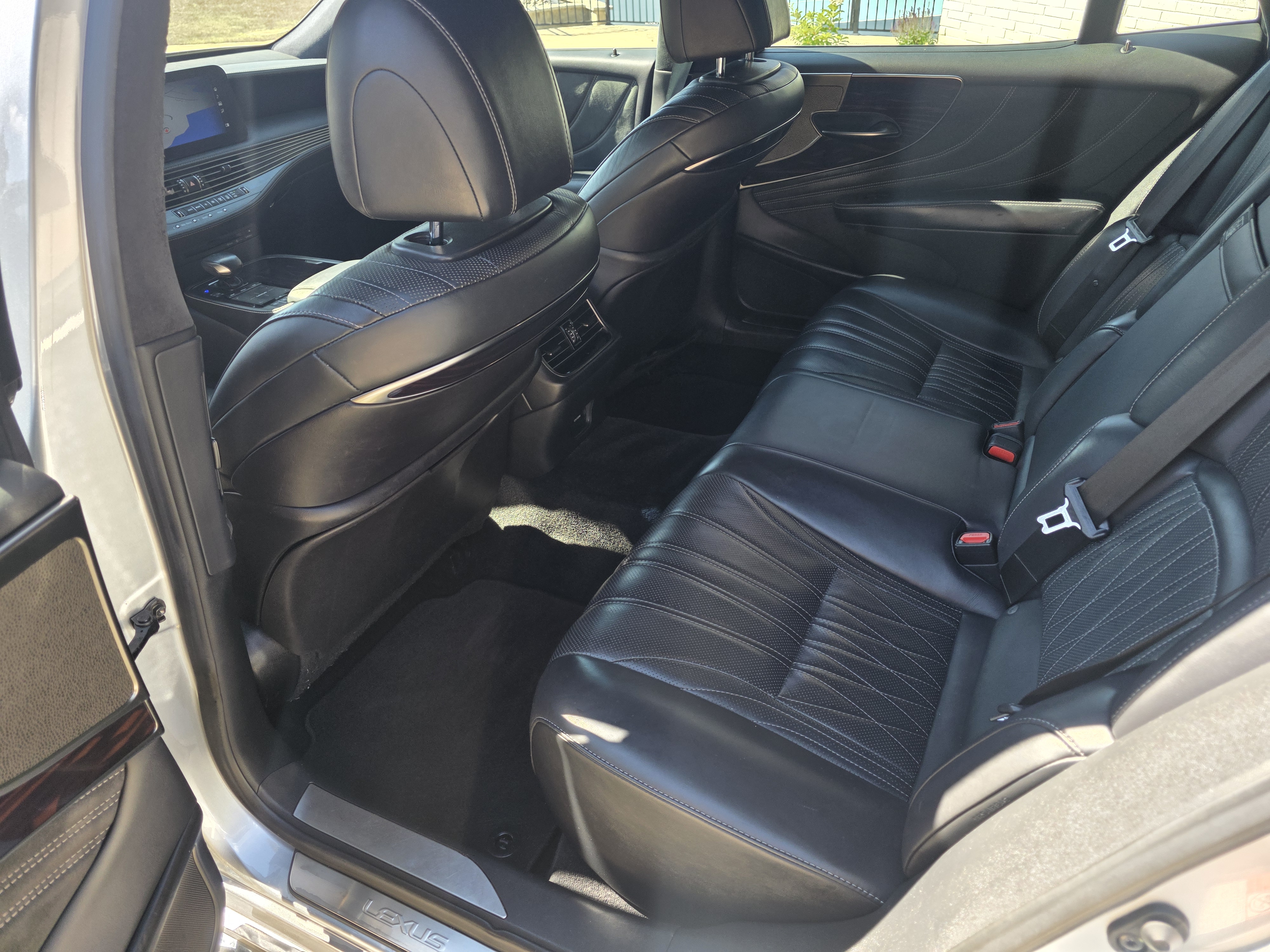 Used 2021 Lexus LS 500 w/ Interior Upgrade Package RWD image 13