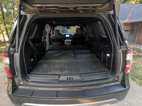 Used 2018 Ford Expedition Limited AWD/4WD image 18