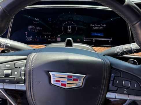 Used 2022 Cadillac Escalade Sport Platinum w/ LPO, ONYX Package AWD/4WD image 12