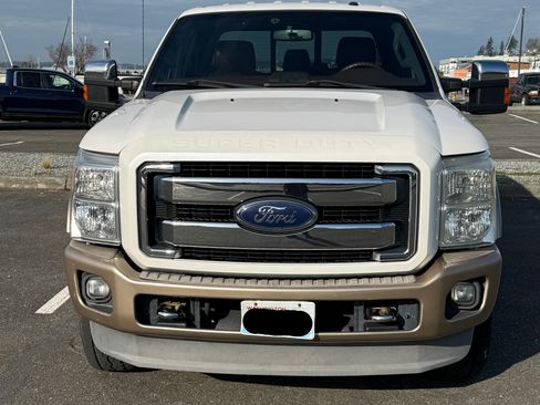 Used 2013 Ford F350 King Ranch w/ King Ranch w/Chrome Pkg image 4