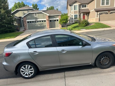 Used 2011 MAZDA MAZDA3 i Sport image 4