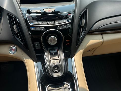 Used 2019 Acura RDX w/ Advance Package FWD image 14