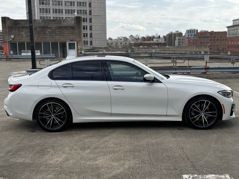 Used 2022 BMW 330i xDrive Sedan w/ M Sport Package AWD/4WD image 8
