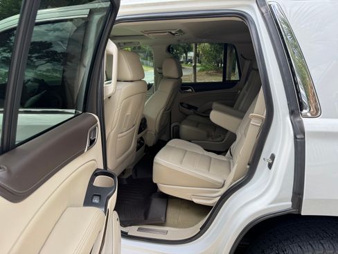 Used 2016 GMC Yukon Denali w/ Open Road Package AWD/4WD image 12