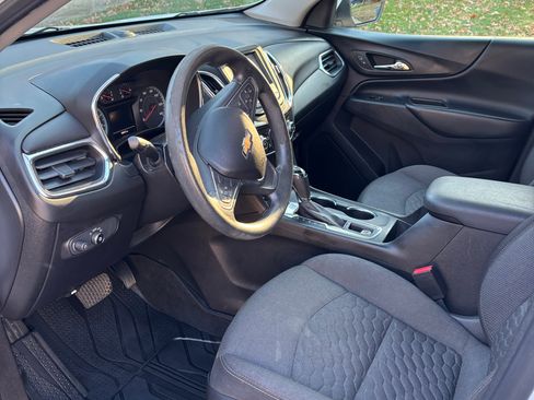 Used 2018 Chevrolet Equinox LT image 11