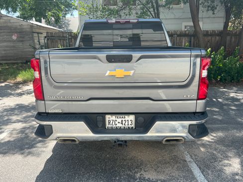 Used 2022 Chevrolet Silverado 1500 LTZ w/ Technology Package AWD/4WD image 10