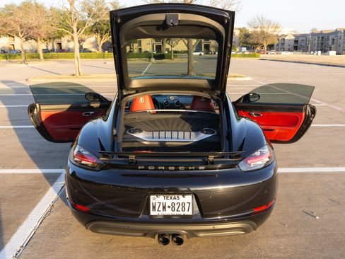 Used 2018 Porsche 718 Cayman S image 20