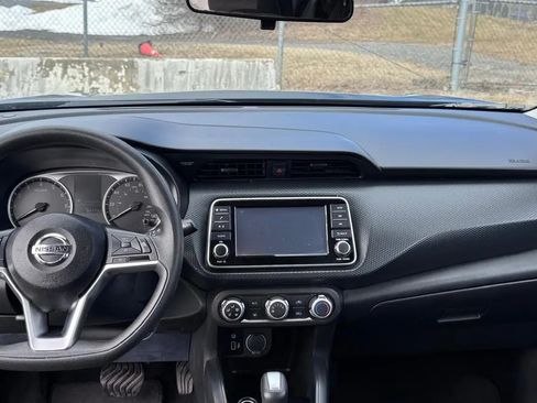 Used 2021 Nissan Kicks S image 9