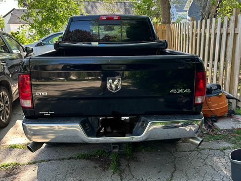 Used 2014 RAM 1500 Classic SLT w/ Protection Group AWD/4WD image 4
